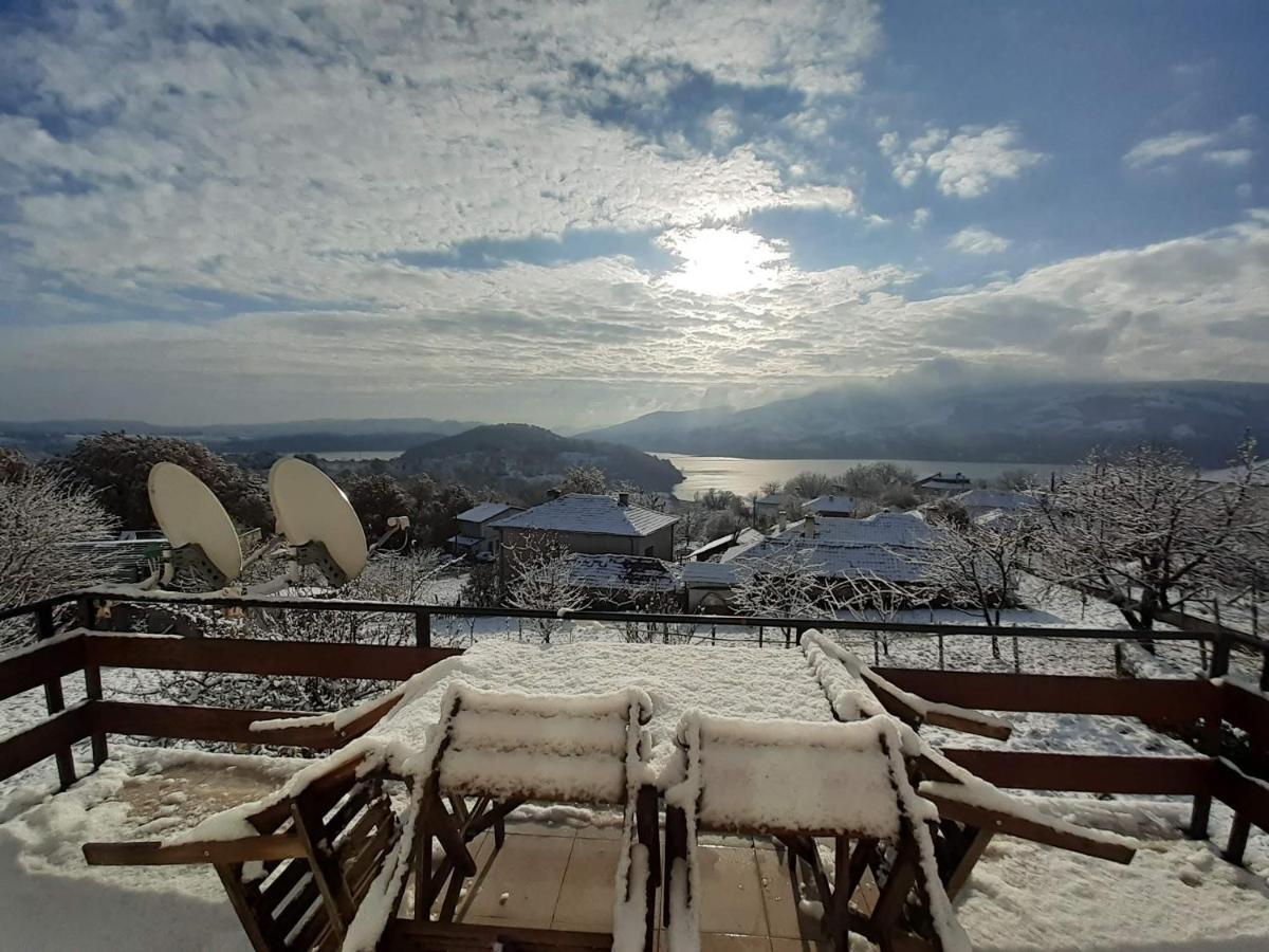 Mihaela Lake Retreat Yuvalar Exterior foto