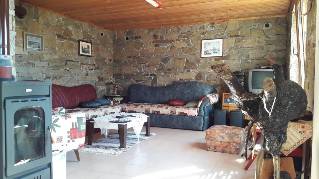 Mihaela Lake Retreat Yuvalar Exterior foto