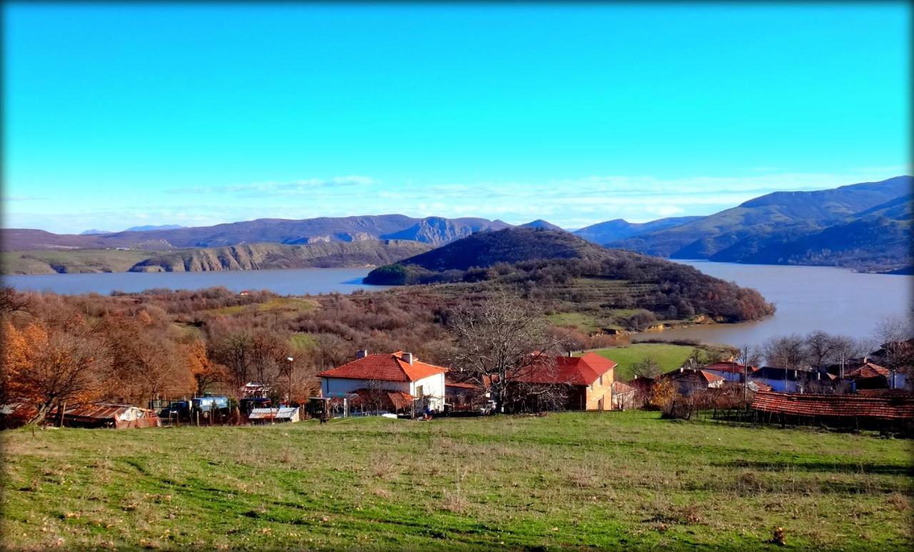 Mihaela Lake Retreat Yuvalar Exterior foto